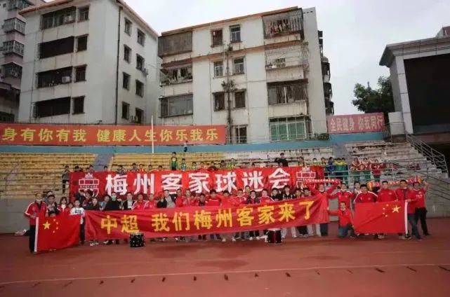 亚洲精品在线电影